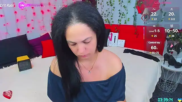 Snapshot of DarlingMilf chatting on January 20, 1:39 am DarlingMilf online show from January 20, 1:39 am