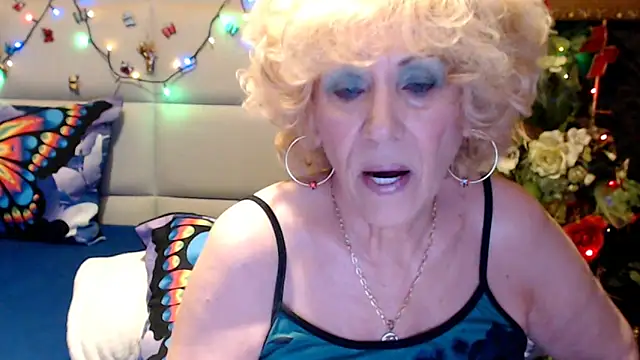HappyWomanOn online show from May 8, 8:30 am