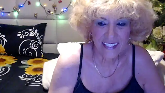 HappyWomanOn online show from May 24, 9:25 am