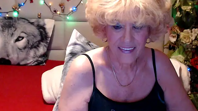 HappyWomanOn online show from May 26, 9:16 am