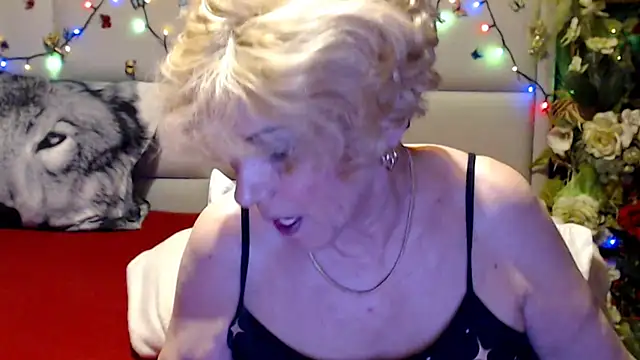 HappyWomanOn online show from May 27, 9:17 am