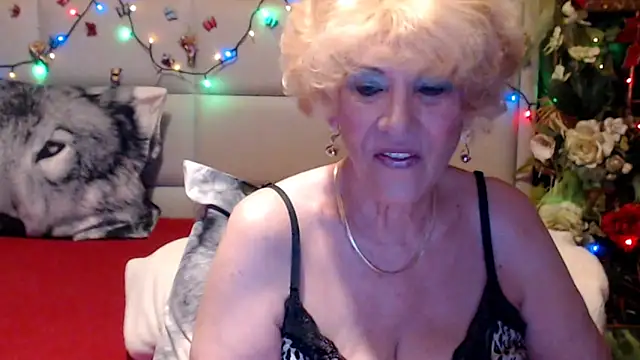 HappyWomanOn online show from May 30, 9:28 am