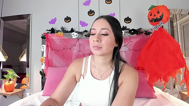 Snapshot of Ahincale chatting on October 30, 7:36 pm Ahincale online show from October 30, 7:36 pm