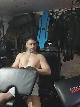 rob2810 online show from March 1, 3:58 pm