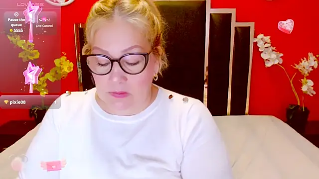 Nayla Garner online show from February 16, 3:38 pm