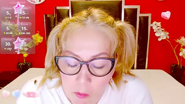 Nayla Garner online show from February 16, 7:27 pm