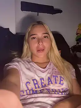 Irisweet  online show from December 14, 7:18 am