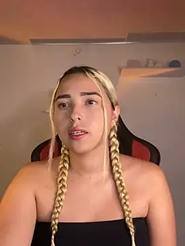 Irisweet  online show from March 6, 11:31 pm