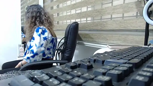 jesy hot online show from September 17, 10:00 pm