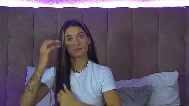 Snapshot of RachelSimpson chatting on November 19, 6:41 pm RachelSimpson online show from November 19, 6:41 pm