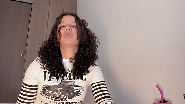 Snapshot of Cositarica_ chatting on October 4, 2:37 pm Cositarica online show from October 4, 2:37 pm