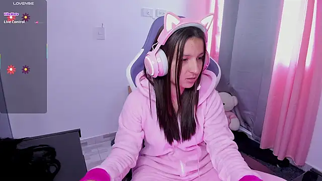 Snapshot of Cositarica_ chatting on February 14, 1:41 pm Cositarica online show from February 14, 1:41 pm