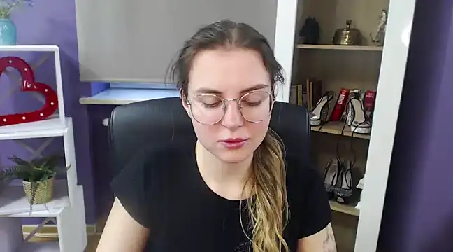 Zoey Erotic online show from December 30, 9:16 am