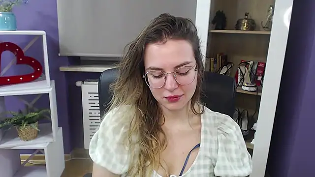 Zoey Erotic online show from January 7, 5:33 am