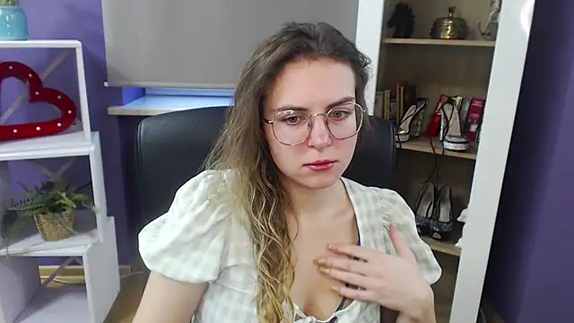 Zoey Erotic online show from January 8, 8:49 am