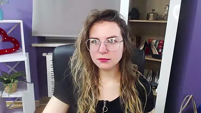 Zoey Erotic online show from January 20, 5:26 am