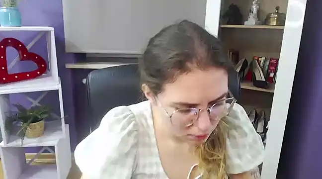 Zoey Erotic online show from January 30, 5:30 am