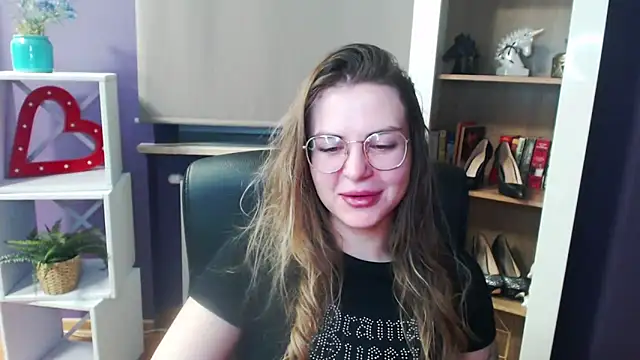 Zoey Erotic online show from February 20, 5:44 am