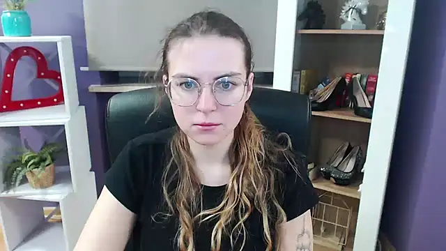 Zoey Erotic online show from February 24, 5:33 am