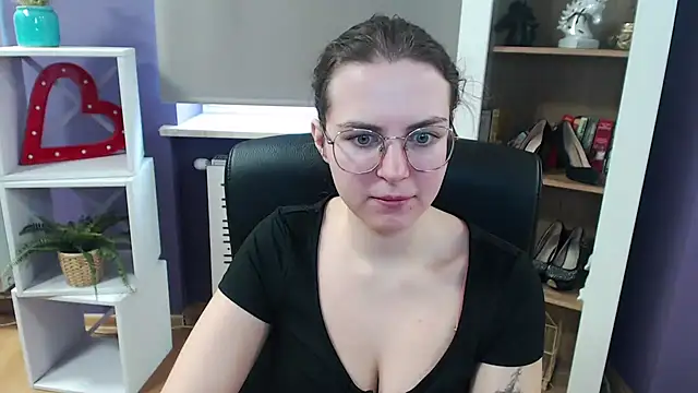 Zoey Erotic online show from March 6, 8:41 am