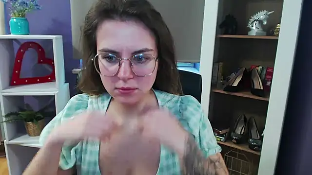 Zoey Erotic online show from March 11, 8:41 am