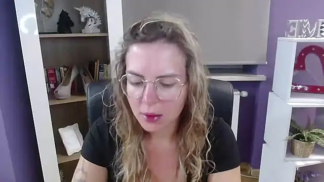 Zoey Erotic online show from September 22, 4:25 am