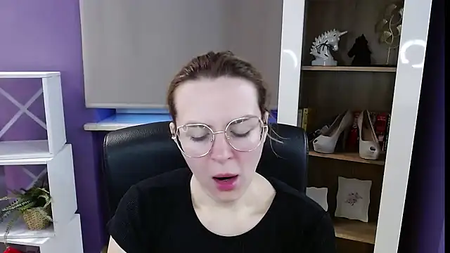 Zoey Erotic online show from April 7, 4:35 am