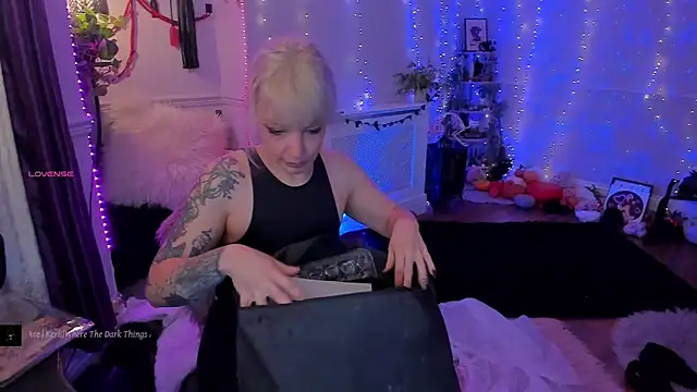 AliceW0lf online show from November 22, 5:34 pm