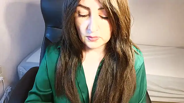 Snapshot of naughty_sarahh chatting on July 9, 6:01 pm naughty sarahh online show from July 9, 6:01 pm