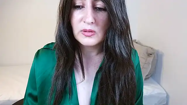Snapshot of naughty_sarahh chatting on August 4, 10:07 am naughty sarahh online show from August 4, 10:07 am