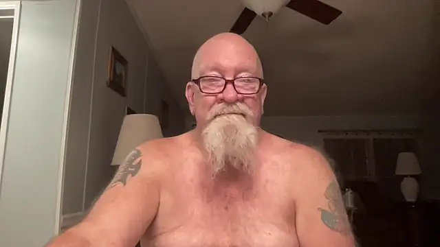 Snapshot of kcbace61760 chatting on September 29, 5:01 am kcbace61760 online show from September 29, 5:01 am