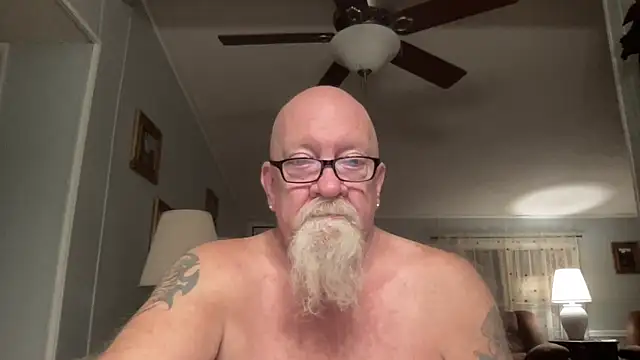 Snapshot of kcbace61760 chatting on October 17, 1:09 am kcbace61760 online show from October 17, 1:09 am