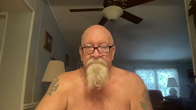 Snapshot of kcbace61760 chatting on December 15, 1:04 pm kcbace61760 online show from December 15, 1:04 pm