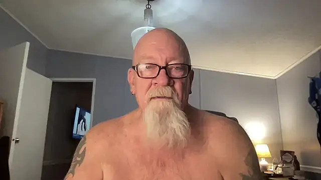 Snapshot of kcbace61760 chatting on February 7, 2:59 am kcbace61760 online show from February 7, 2:59 am