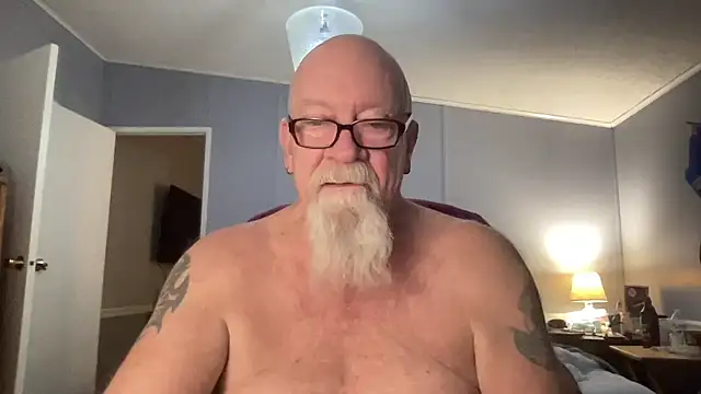 Snapshot of kcbace61760 chatting on February 14, 3:14 am kcbace61760 online show from February 14, 3:14 am