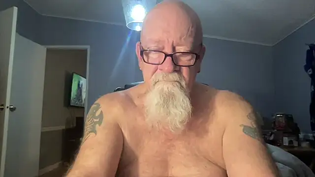 Snapshot of kcbace61760 chatting on March 1, 1:29 am kcbace61760 online show from March 1, 1:29 am