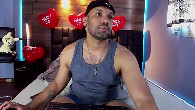 anthonylatynxd online show from February 14, 8:15 pm