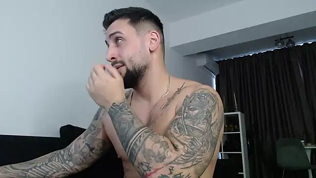  DylanGreen online show from November 1, 9:33 am