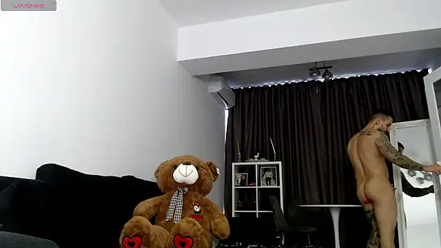  DylanGreen online show from March 26, 7:14 am