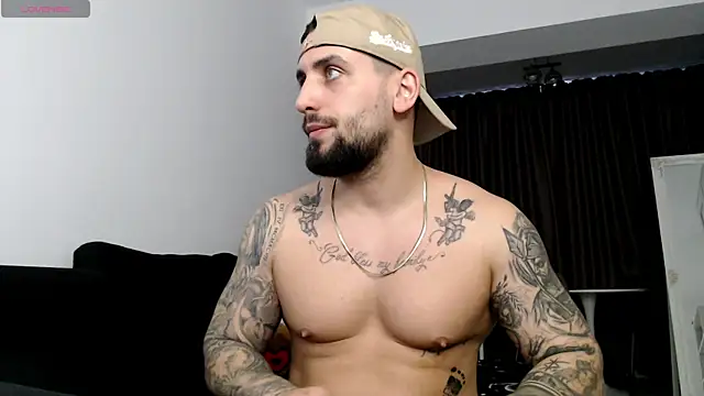  DylanGreen online show from April 2, 6:33 am