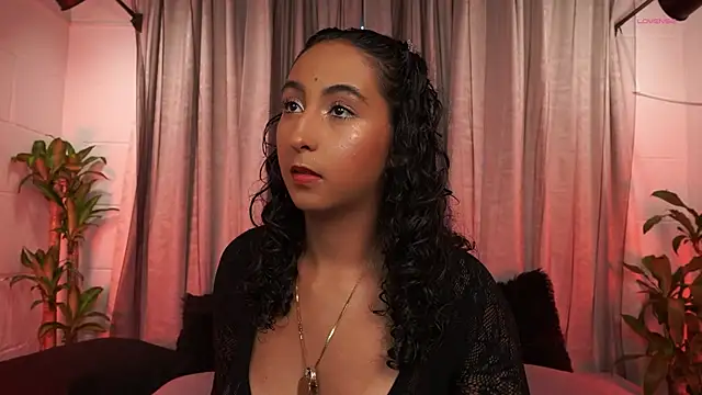 Snapshot of agatha_collins_ chatting on October 23, 7:23 pm agatha collins online show from October 23, 7:23 pm