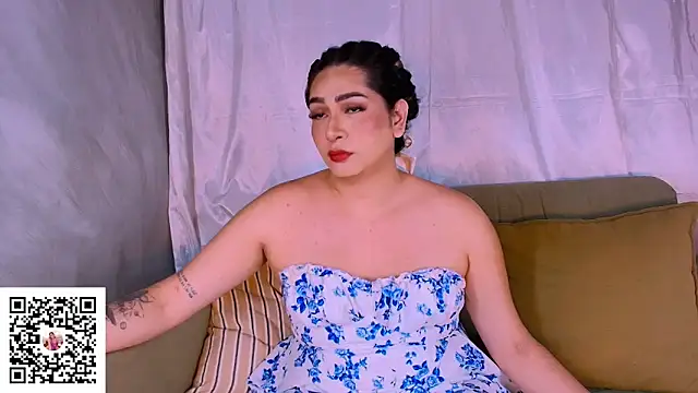 ISABELLASSMITH online show from February 19, 4:41 am