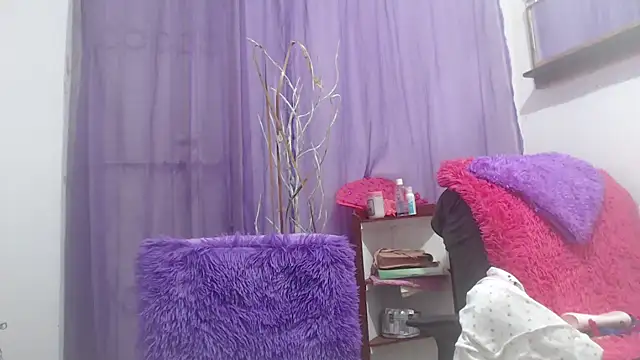 heyline milf online show from October 21, 4:19 pm