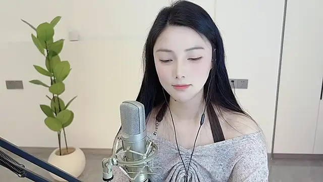 HaagenDazs  online show from March 5, 4:24 am