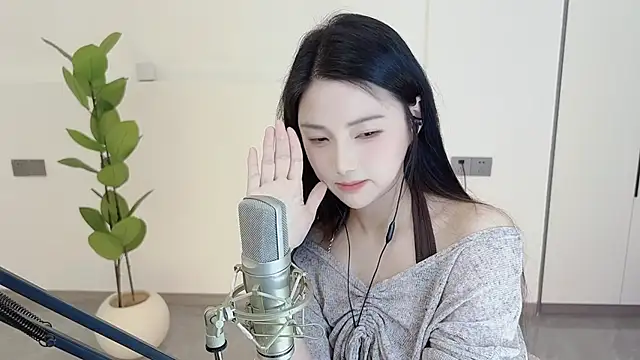 HaagenDazs  online show from March 6, 1:16 am