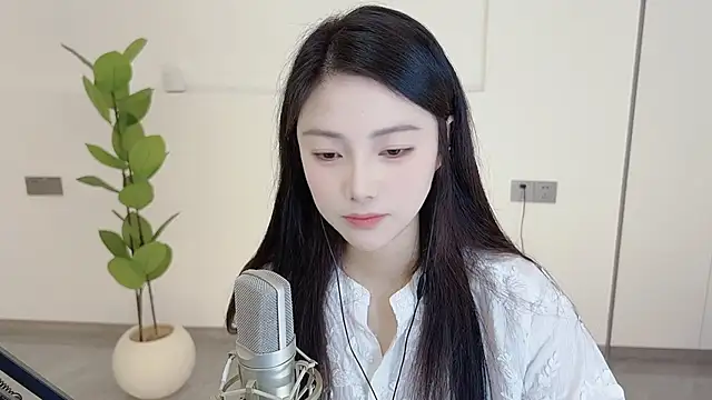 HaagenDazs  online show from March 7, 1:09 am