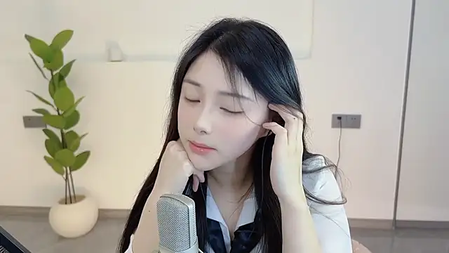 HaagenDazs  online show from March 17, 4:08 am