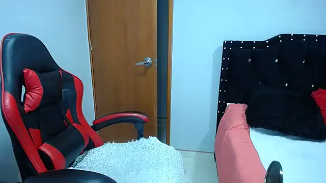 Ursulawhite69 online show from May 29, 1:14 am