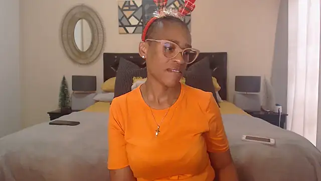 Snapshot of Creamyass22 chatting on December 23, 1:13 pm Creamyass22 online show from December 23, 1:13 pm