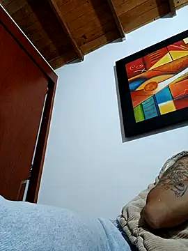 Snapshot of LunaZambrano chatting on October 22, 4:35 am LunaZambrano online show from October 22, 4:35 am